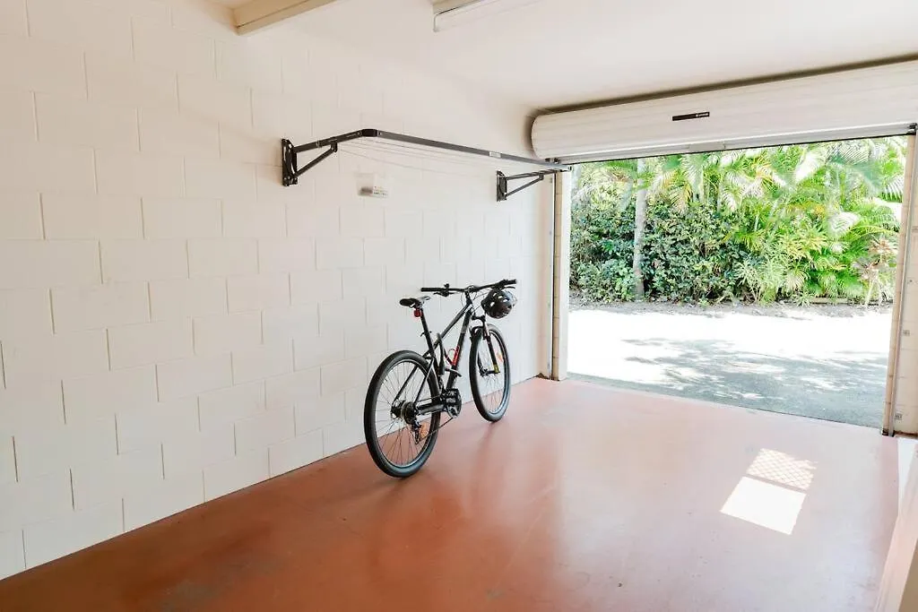 Tropical 2 Bedroom 2 Bath Villa With Private Pool Palm Cove