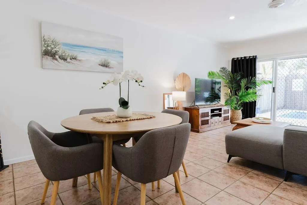 Tropical 2 Bedroom 2 Bath Villa With Private Pool Palm Cove Australia
